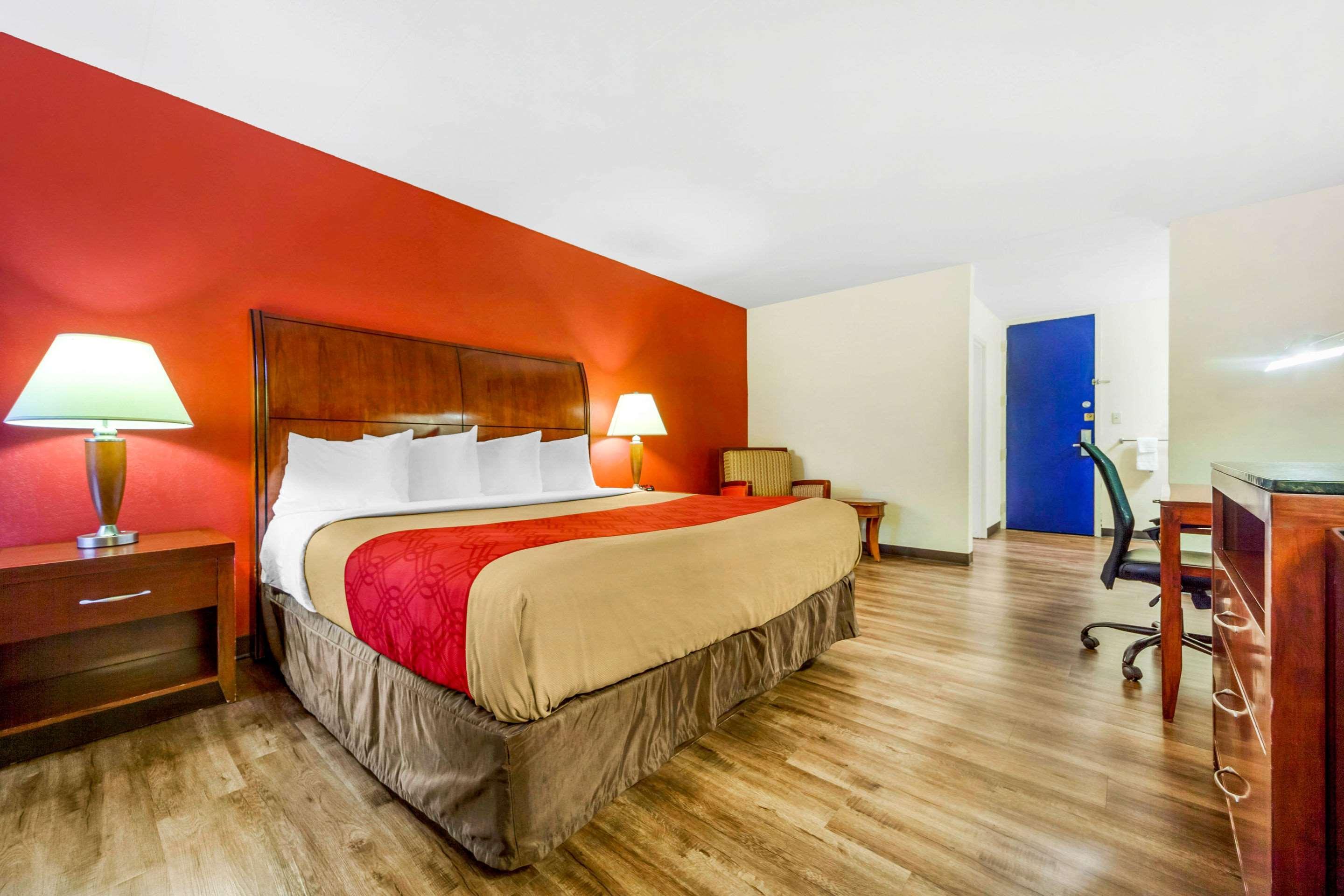 Econo Lodge Inn & Suites ברוקינגס מראה חיצוני תמונה