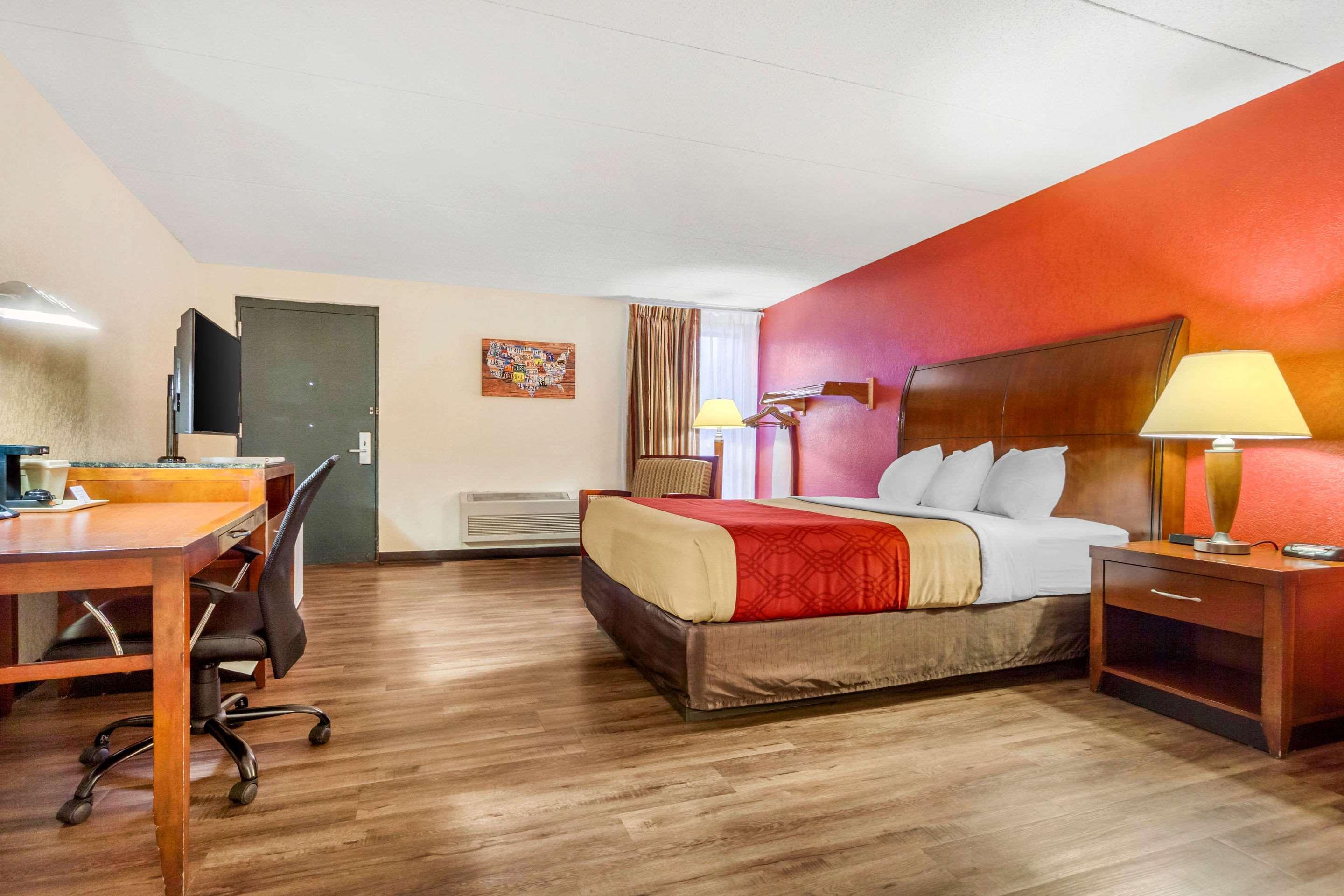 Econo Lodge Inn & Suites ברוקינגס מראה חיצוני תמונה