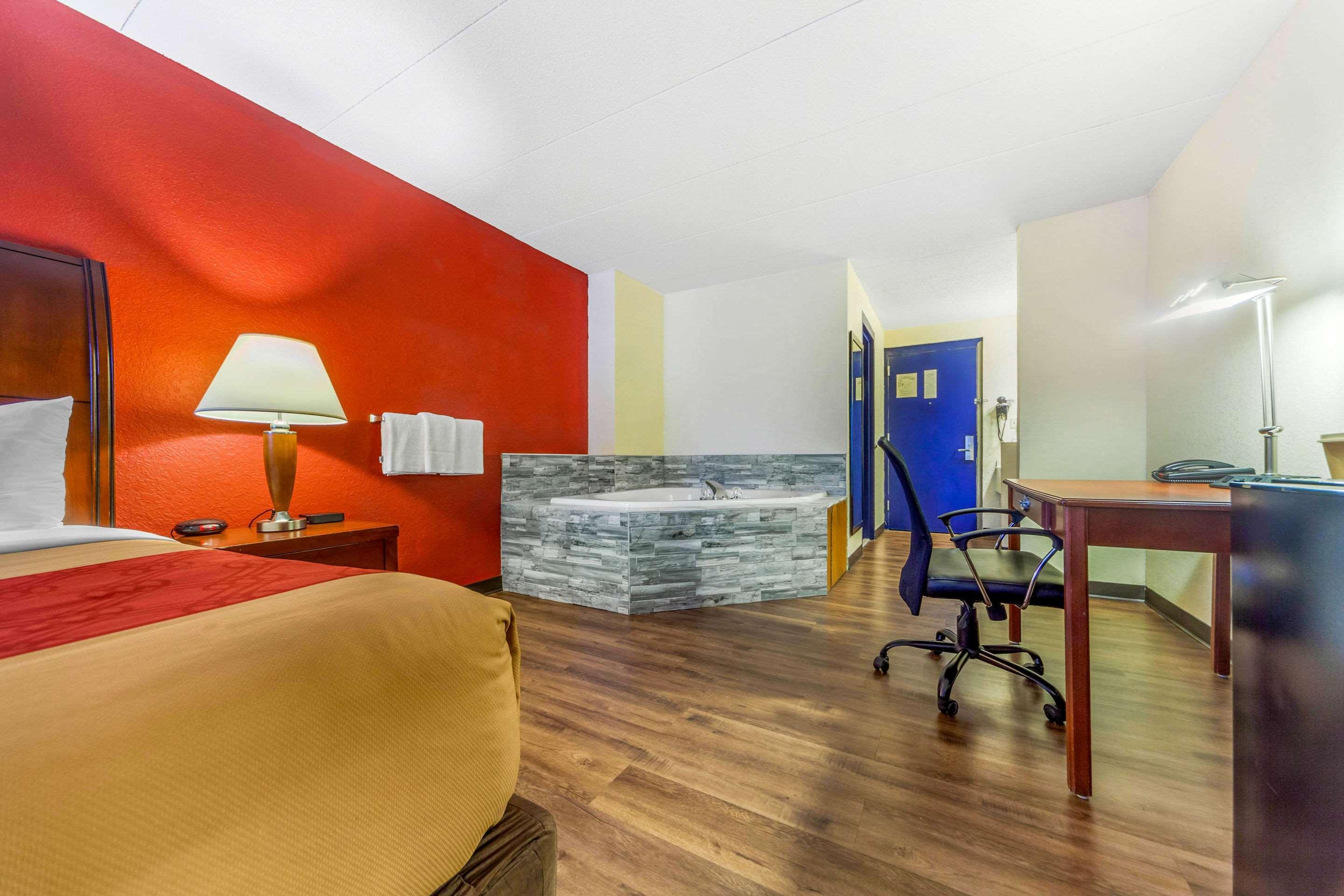 Econo Lodge Inn & Suites ברוקינגס מראה חיצוני תמונה