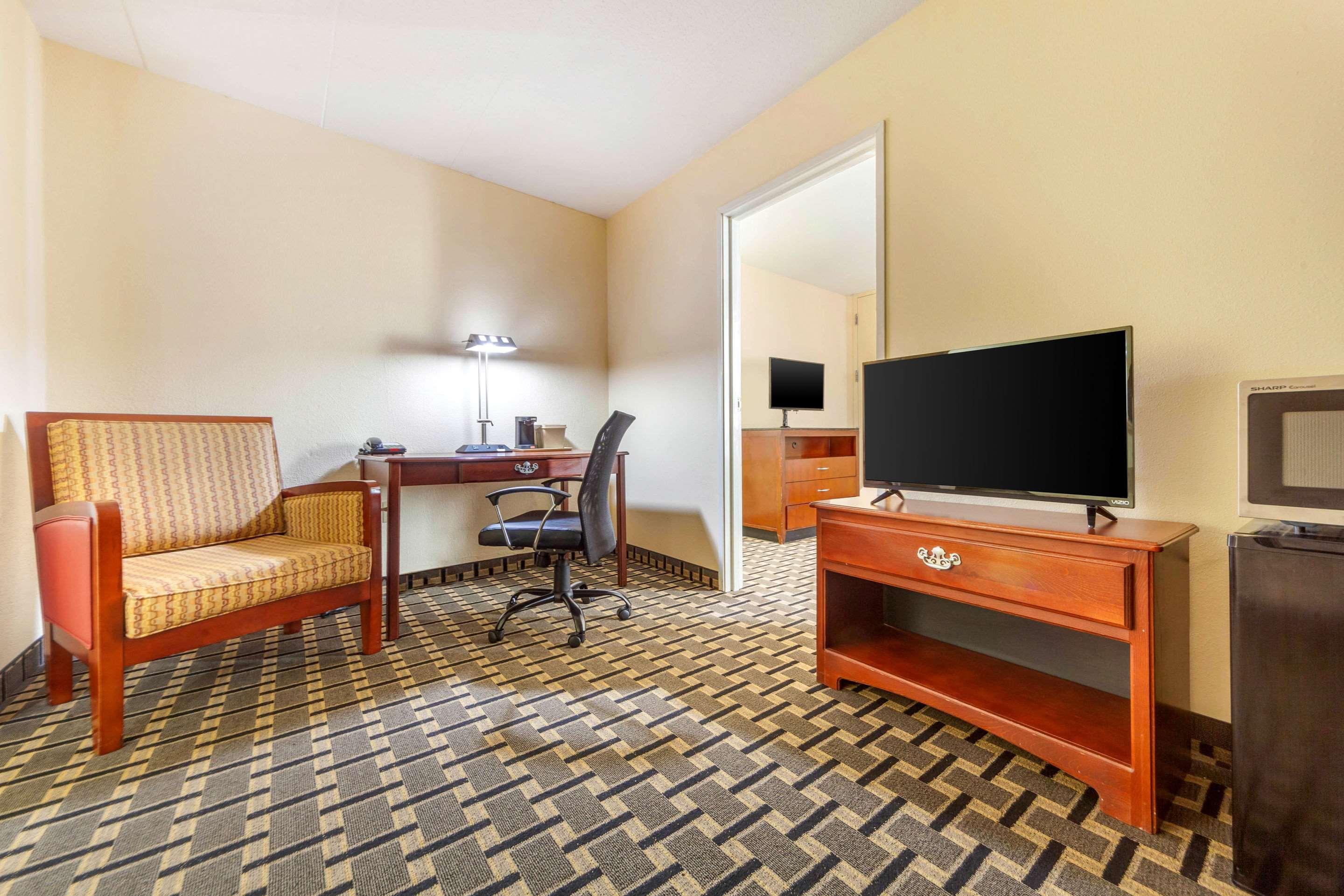 Econo Lodge Inn & Suites ברוקינגס מראה חיצוני תמונה