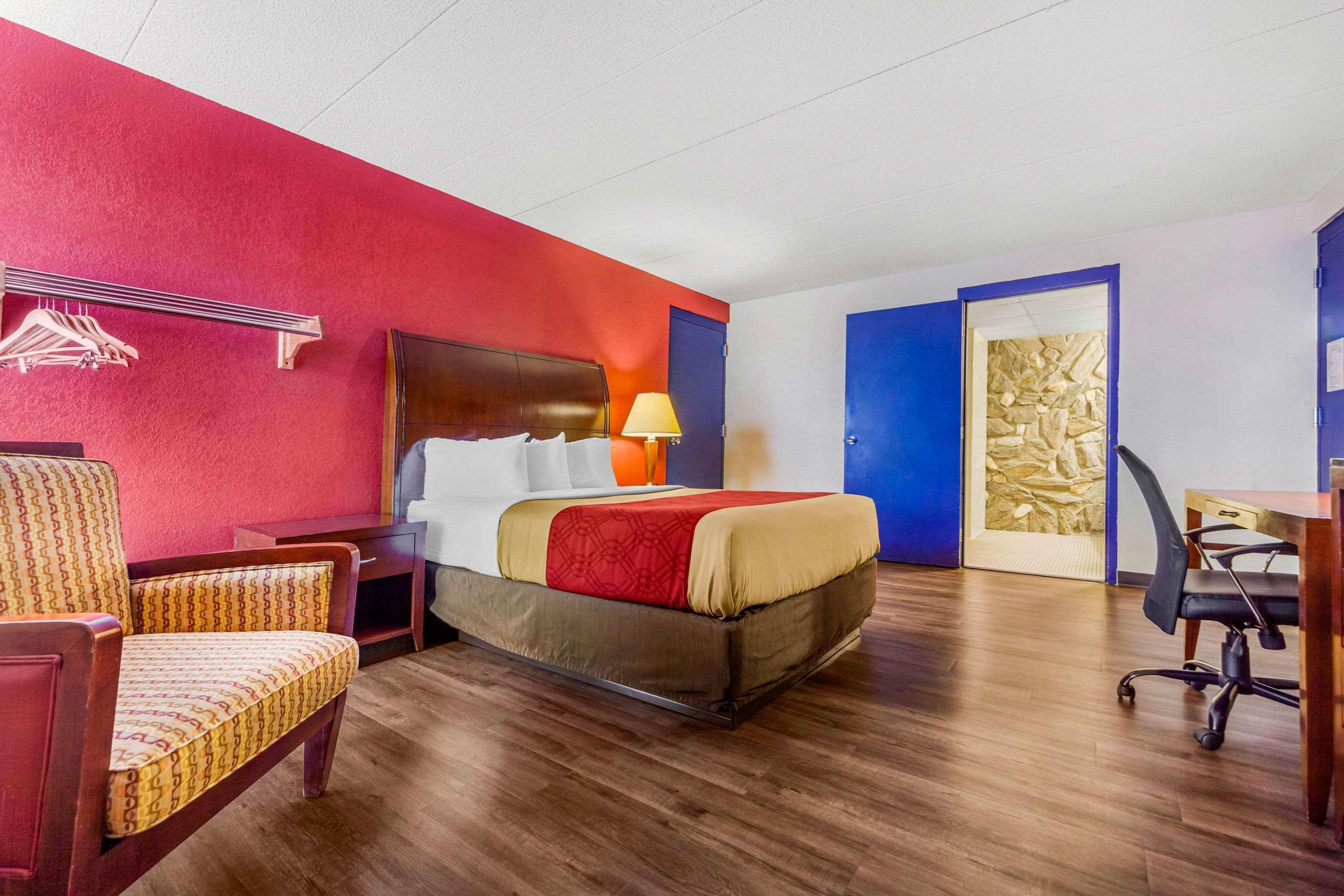 Econo Lodge Inn & Suites ברוקינגס מראה חיצוני תמונה